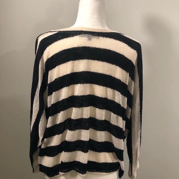 Stripped loose top 3/4 sleeve - Picture 5 of 7